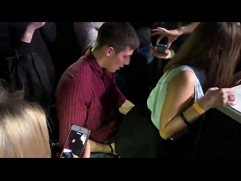 ❤️ Tunay na sex sa isang Russian nightclub. Ang 18-taong-gulang na batang babae na Ruso sa anus at puki ay nakipagkamay sa isang nightclub ❤❌ Russian porn sa tl.xxxnd-com.ru